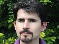 Прикосновения близких облегчают боль: продолжение исследования израильских ученых