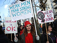 Марш за права женщин в Международный женский день. Фоторепортаж