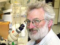 Умер лауреат Нобелевской премии по медицине Джон Салстон