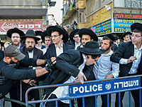 Сотни ультраортодоксов митингуют в Бней-Браке