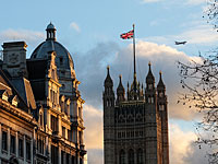 Подозрительный пакет в Вестминстере: эвакуировано здание Палаты общин