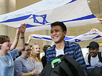 Новые репатрианты из племени Бней Менаше: встреча в Бен-Гурионе. Фоторепортаж
