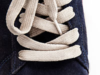 Турист из Франции, задержанный в аэропорту Бен-Гурион, предпринял попытку самоубийства