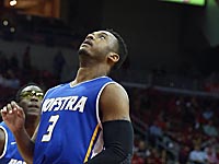 Умер американский баскетболист, потерявший сознание во время матча