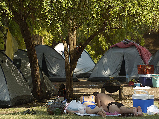 Более 25 тысяч человек отдыхают на побережье Кинерета