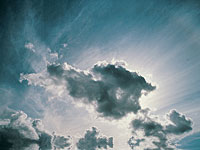 Власти Москвы потратят на разгон облаков в праздники 400 млн рублей