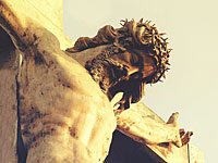 Facebook заблокировал распятого Христа:  