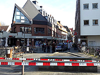 В Германии микроавтобус въехал в толпу людей; есть погибшие и пострадавшие