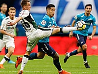 Шатов забил и получил травму. 