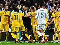 Судья удалил Буффона и вывел 