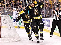 21-летний форвард Давид Пастрняк догнал Фила Эспозито и обошел Уэйна Гретцки