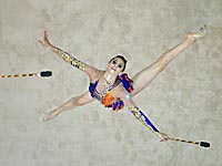 Кубок мира: израильская гимнастка Линой Ашрам завоевала золотую и серебряную медали