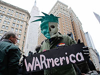 Акции в США против Трампа и Израиля после удара по Сирии. Фоторепортаж