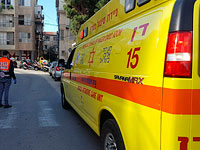 В центре Тель-Авива ветка старого дерева упала на пешеходов. Один пострадавший