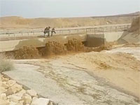 В Негеве обнаружен мертвым подросток, которого смыло потоком воды