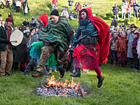 Первомай друидов и драконов. Фоторепортаж из Англии