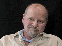 Александр Генис