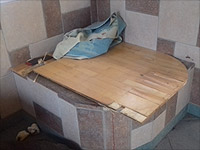 В Омской области пожилой отец полдня просидел в колодце рядом с телами погибших сыновей