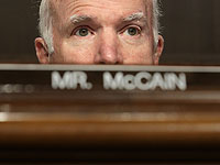 Сенатор Маккейн не хочет видеть президента США на своих похоронах