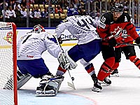 Чемпионат мира: россияне забросили 7 шайб, канадцы - 10