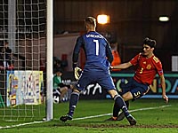 Чемпионате Европы среди юниоров: испанцы разгромили немцев и отправили их домой