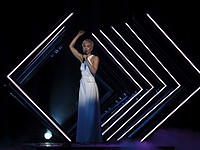 SuRie на сцене