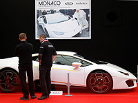 Lamborghini Huracan Папы Римского продан с аукциона за €715 тысяч