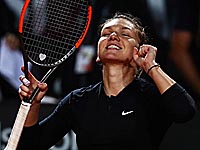 Симона Халеп вышла в полуфинал турнира в Риме и останется первой ракеткой мира