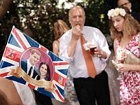 Празднование свадьбы принца Гарри у британского посла в Израиле. Фоторепортаж