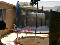 В поселке Тламим в бассейне частного дома утонула маленькая девочка