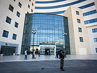 Врачи оставляют Махмуда Аббаса в больнице на ночь