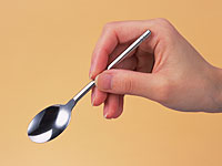 Ложка против женского обрезания: Швеция борется с 