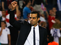 Новым тренером 