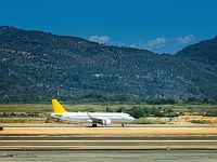 В Турции британец, которого высаживали из самолета, погиб в результате падения