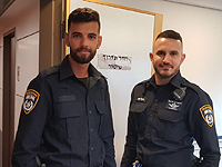 Сотрудники полиции спасли мужчину и ребенка, тонувших возле пляжа