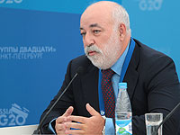 В Швейцарии заблокировано около миллиарда долларов на счетах Виктора Вексельберга