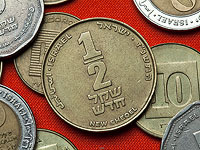 Израиль переправит в Газу 200.000 полушекелевых монет и заменит негодные банкноты