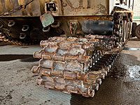 Американский военнослужащий два часа катался по городу на угнанном бронетранспортере