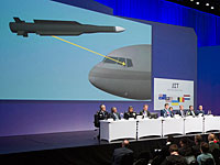 Родственники пассажиров рейса MH17 провели акцию протеста у посольства РФ в Гааге