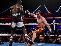 Бокс. Теренс Кроуфорд стал чемпионом мира в третьем дивизионе, нокаутировав Джеффа Хорна