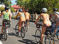 В Чикаго состоялся 15-й голый велопробег
