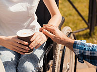 Суд Лондона рассматривает дело о сексуальном преследовании модели-инвалида
