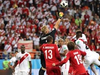 Не пропустив в матче с Перу, Каспер Шмейхель побил рекорд Петера Шмейхеля