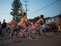 World Naked Bike Ride: голый заезд в Портленде. Фоторепортаж 
