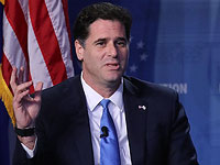 Нетаниягу намерен продлить каденцию посла в Вашингтоне Рона Дермера