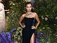 Бывшая подруга Криштиану Роналду и Ирина Водянова разделись в поддержку сборной России