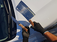 Сотрудники дорожной полиции задержали араба, в машине которого были найдены два ножа