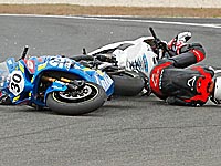 Во время тренировочного заезда погиб известный британский мотогонщик