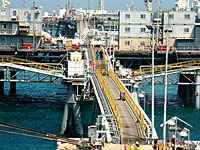 Нефтедобывающие компании эвакуируют персонал из Басры, опасаясь беспорядков 