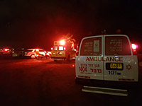 Врачи борются за жизнь мужчины, спасшего тонувшего юношу на пляже в Хайфе